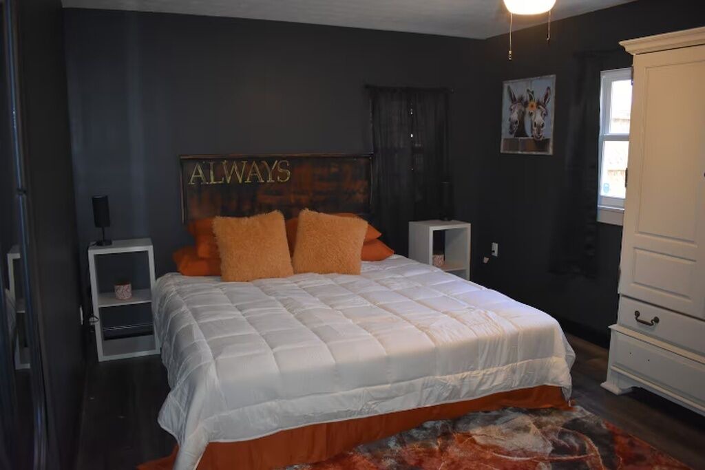Photo of Bedroom in Freedom