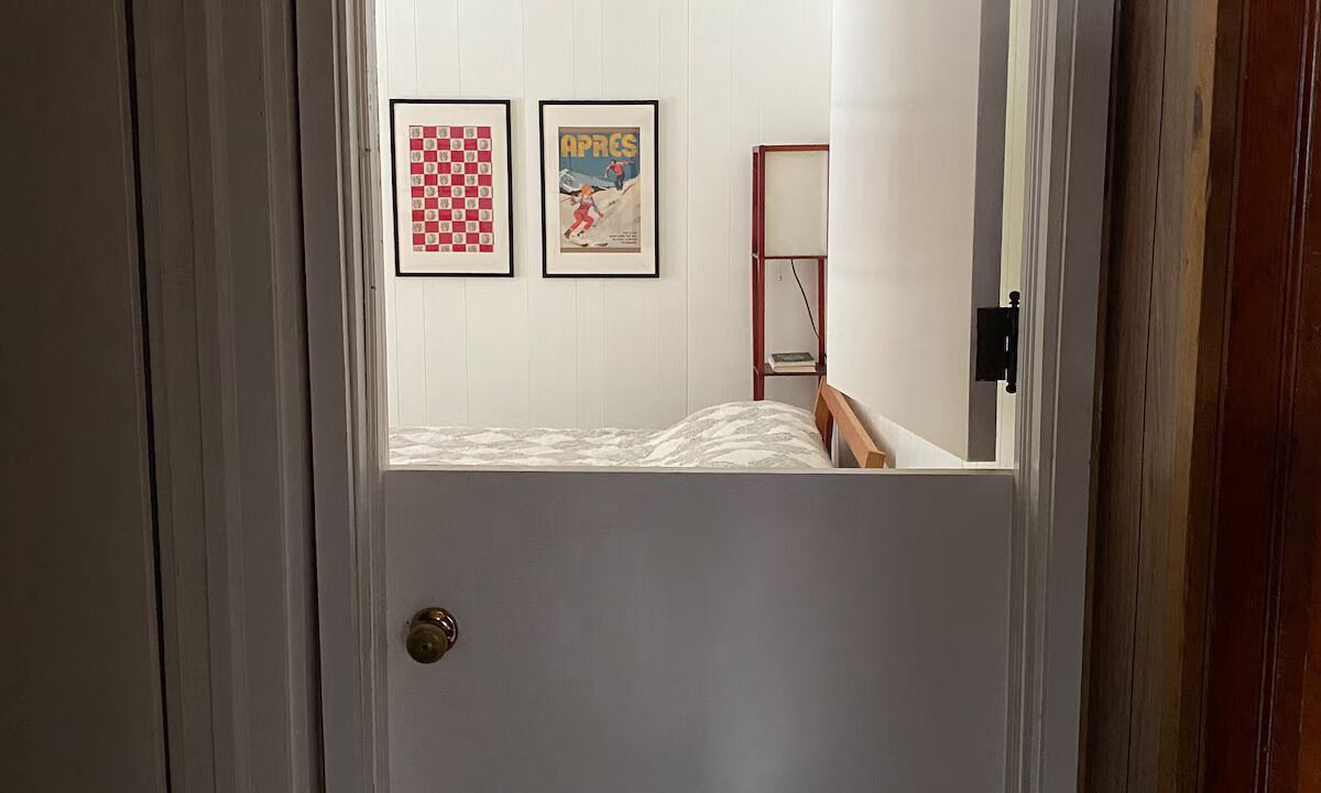 Photo of Bedroom in Roscoe