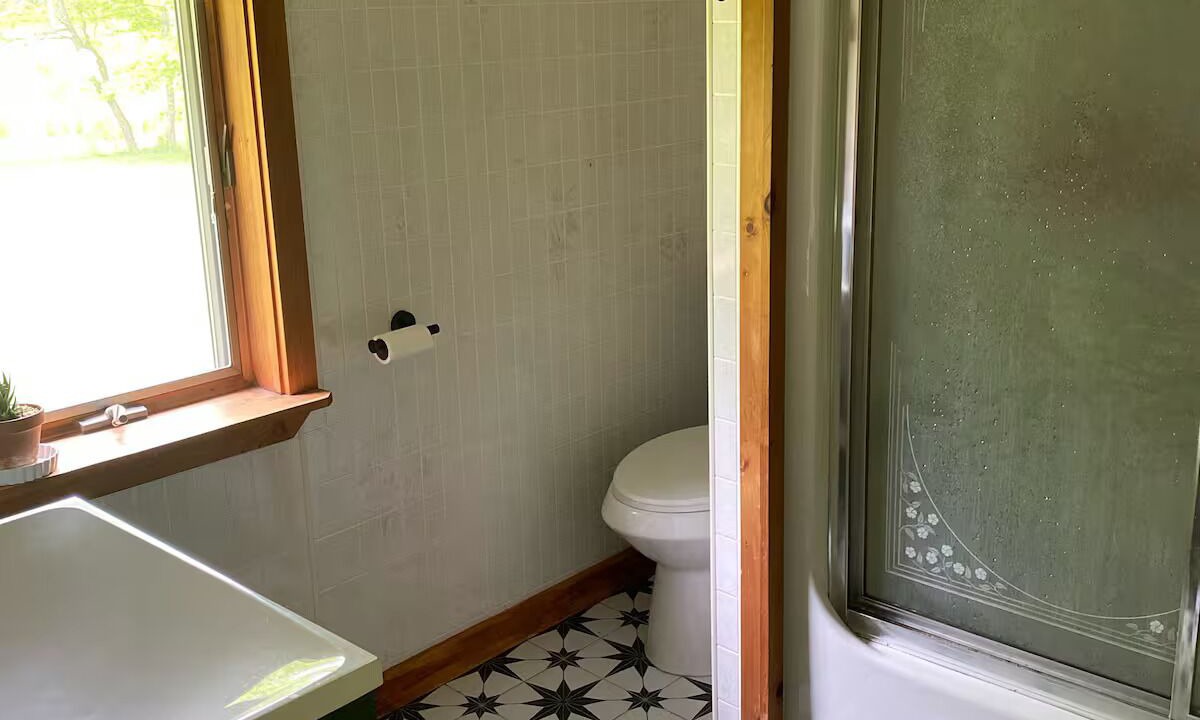 Photo of Bathroom in Roscoe