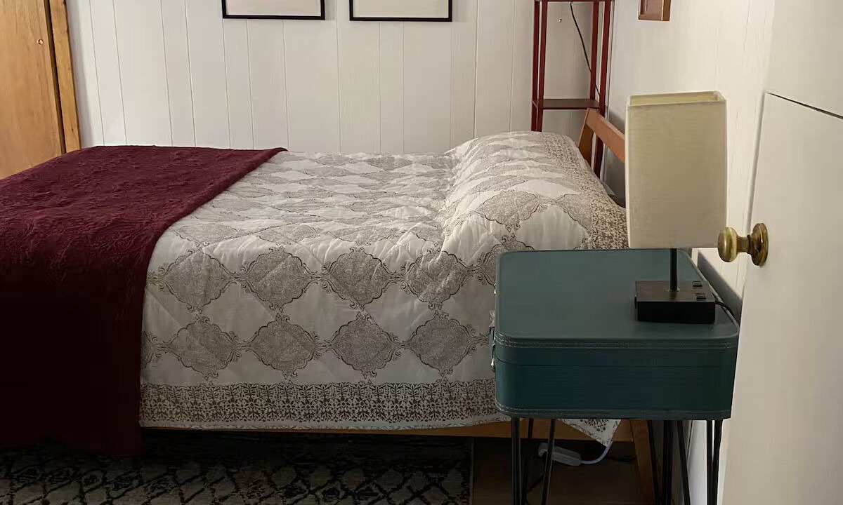 Photo of Bedroom in Roscoe
