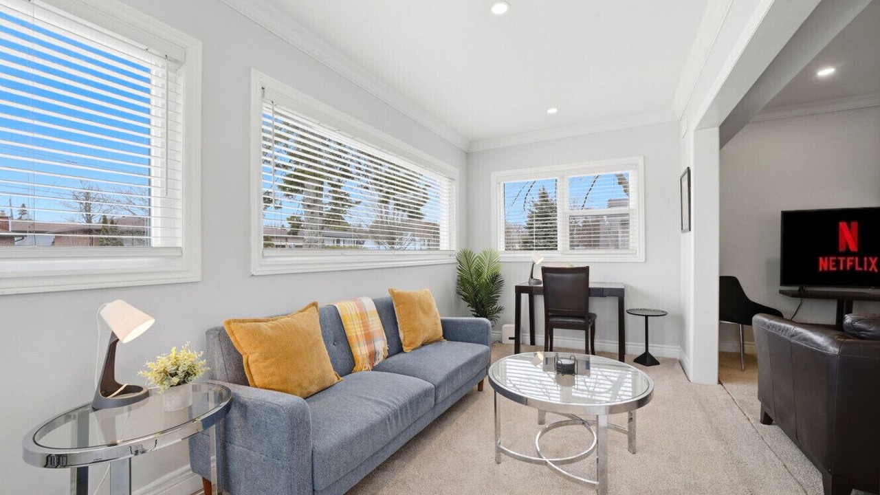 Photo of Livingroom in Pickering