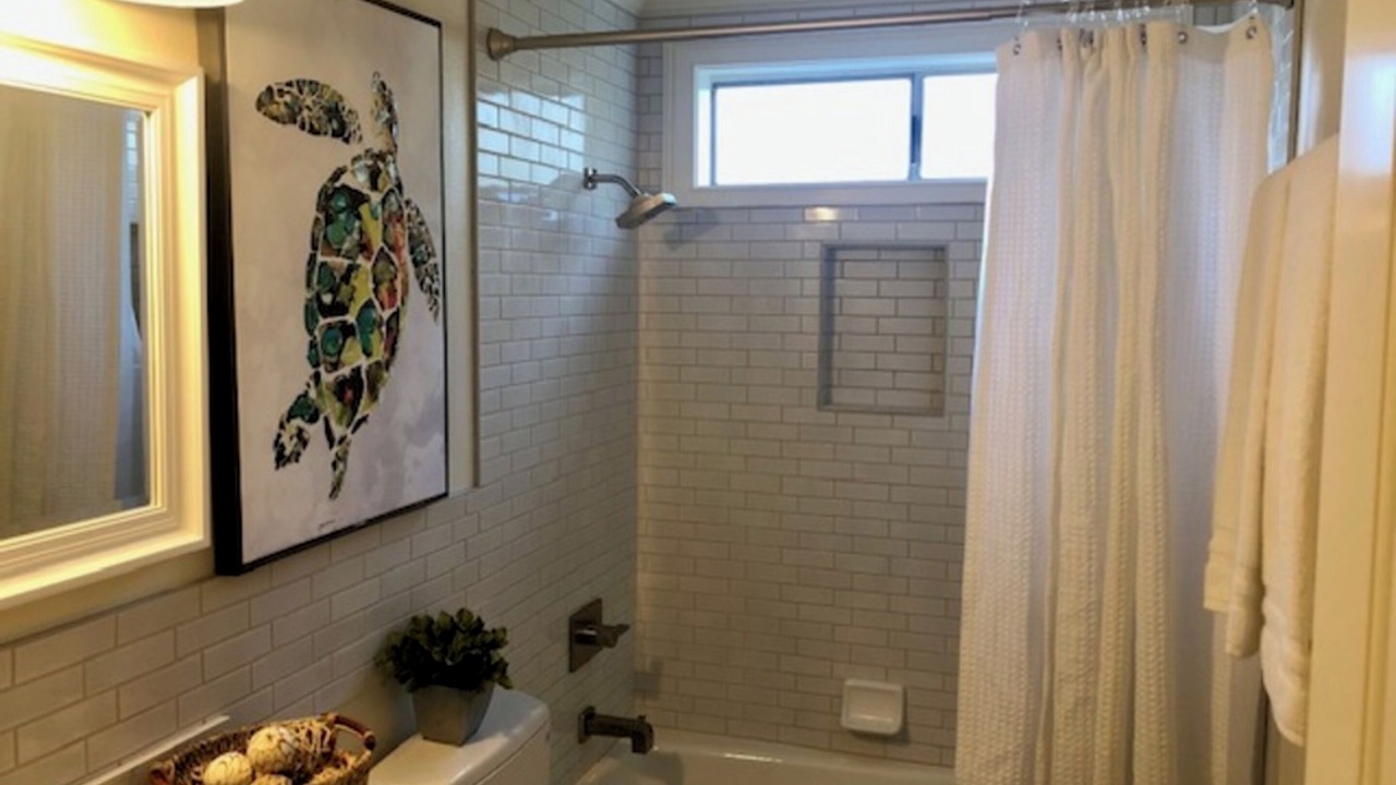 Photo of Bathroom in East Side Costa Mesa