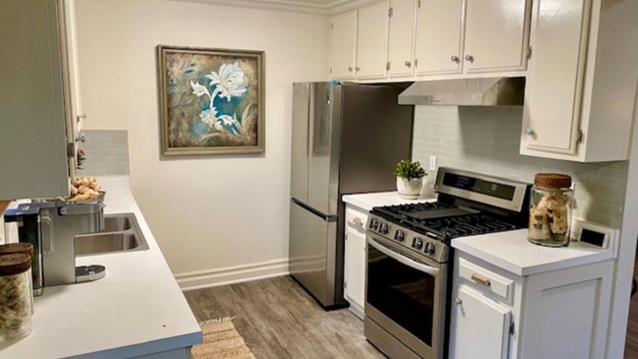 Photo of Kitchen in East Side Costa Mesa