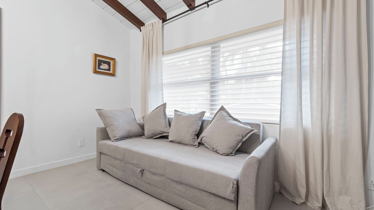 Photo of Livingroom in Colee Hammock