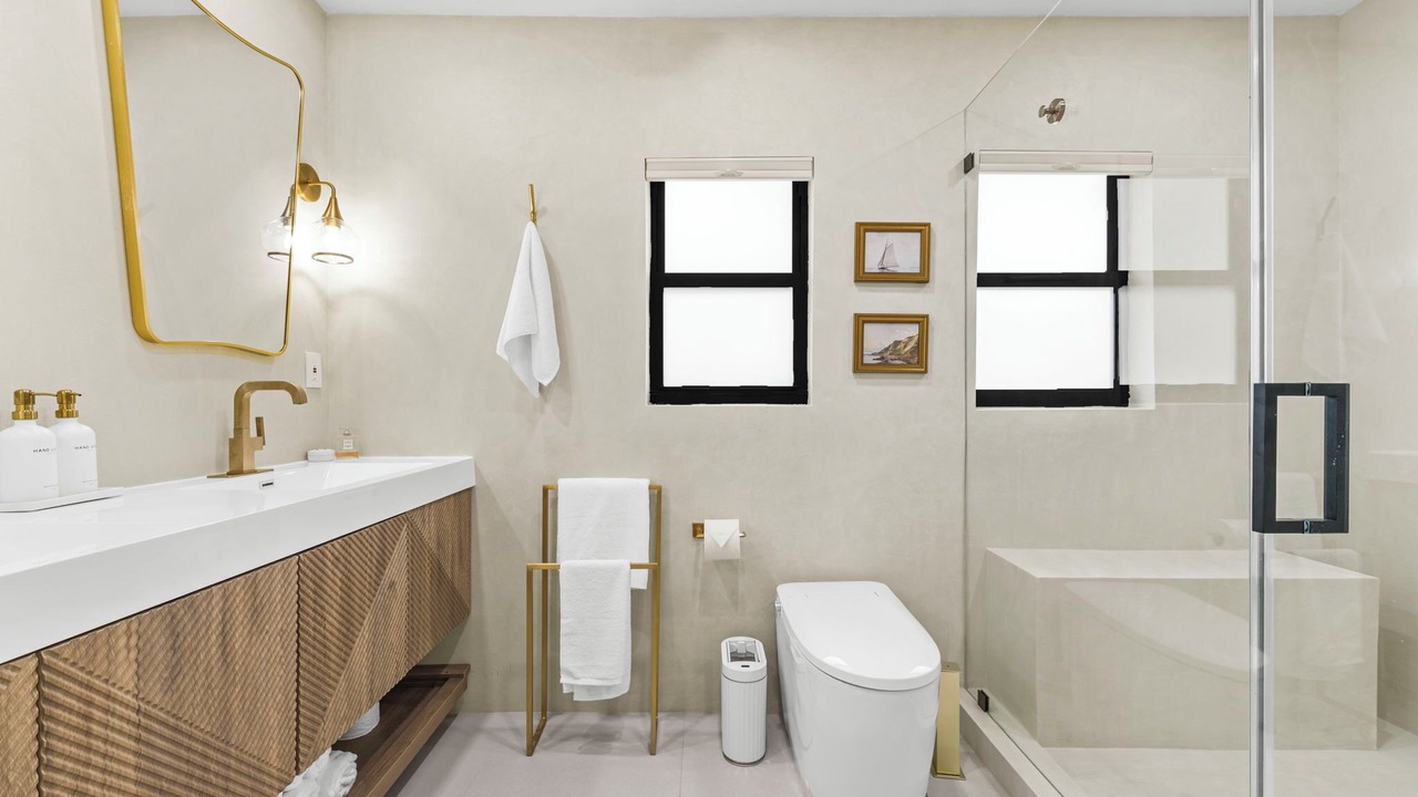 Photo of Bathroom in Colee Hammock