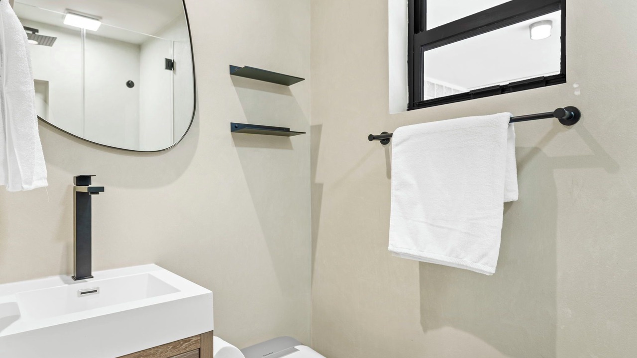 Photo of Bathroom in Colee Hammock