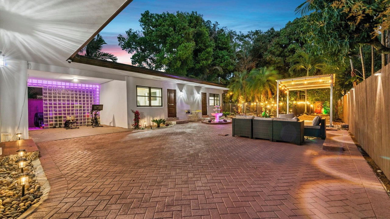 Photo of Patio Balcony in Colee Hammock