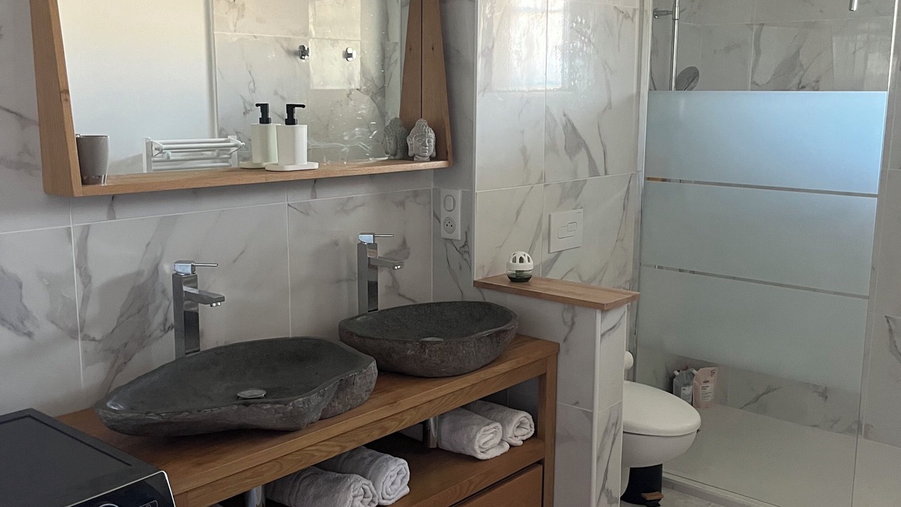 Photo of Bathroom in Vic-la-Gardiole
