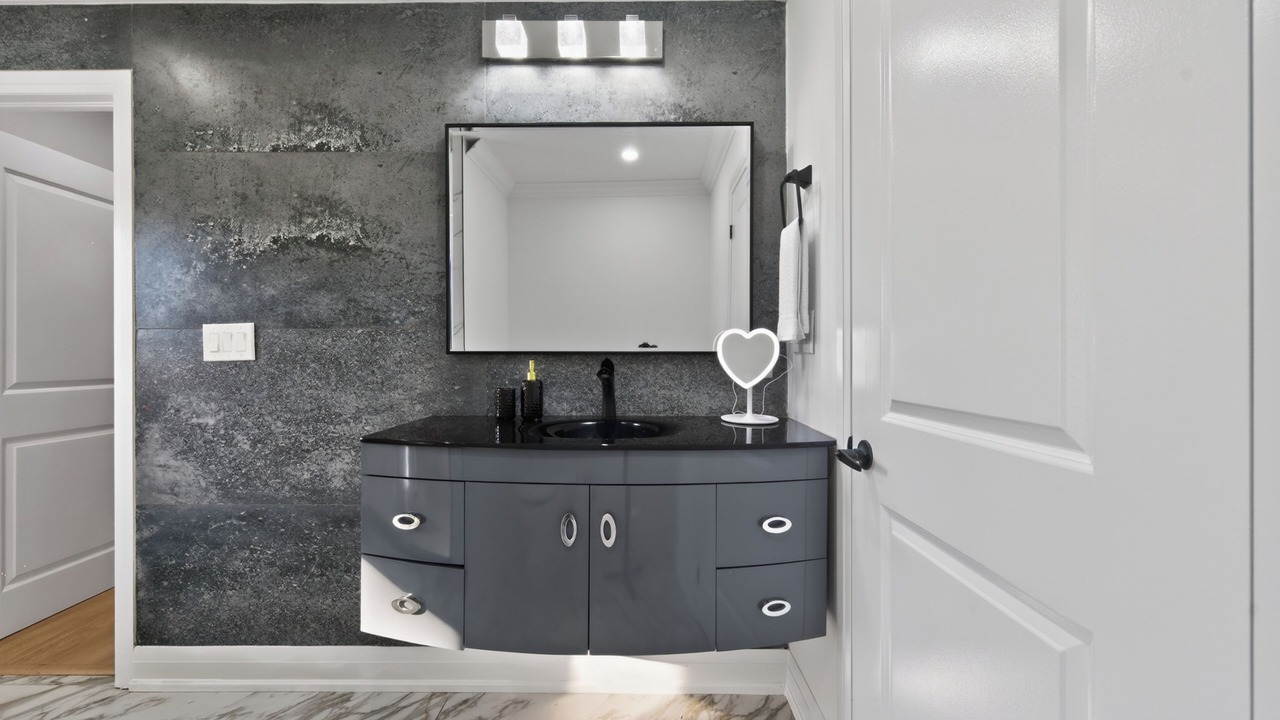 Photo of Bathroom in Caledon