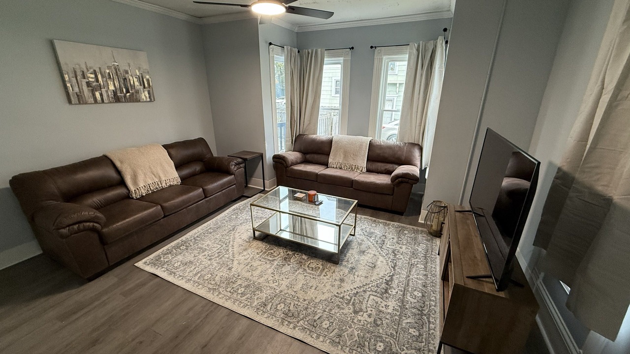 Photo of Livingroom in Cortland