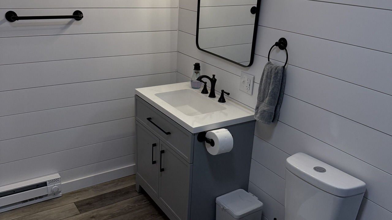 Photo of Bathroom in Cortland