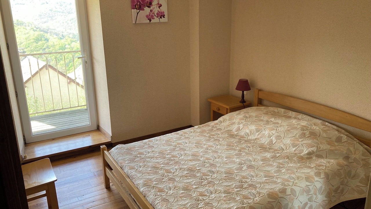 Photo of Bedroom in Castelnau-de-Mandailles