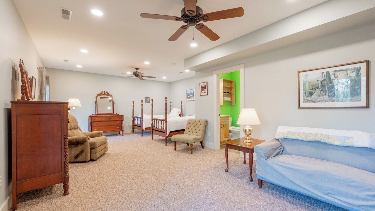 Photo of Bedroom in North Fork