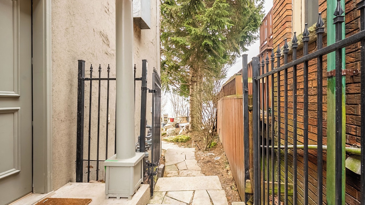 Photo of Outdoor in New Toronto