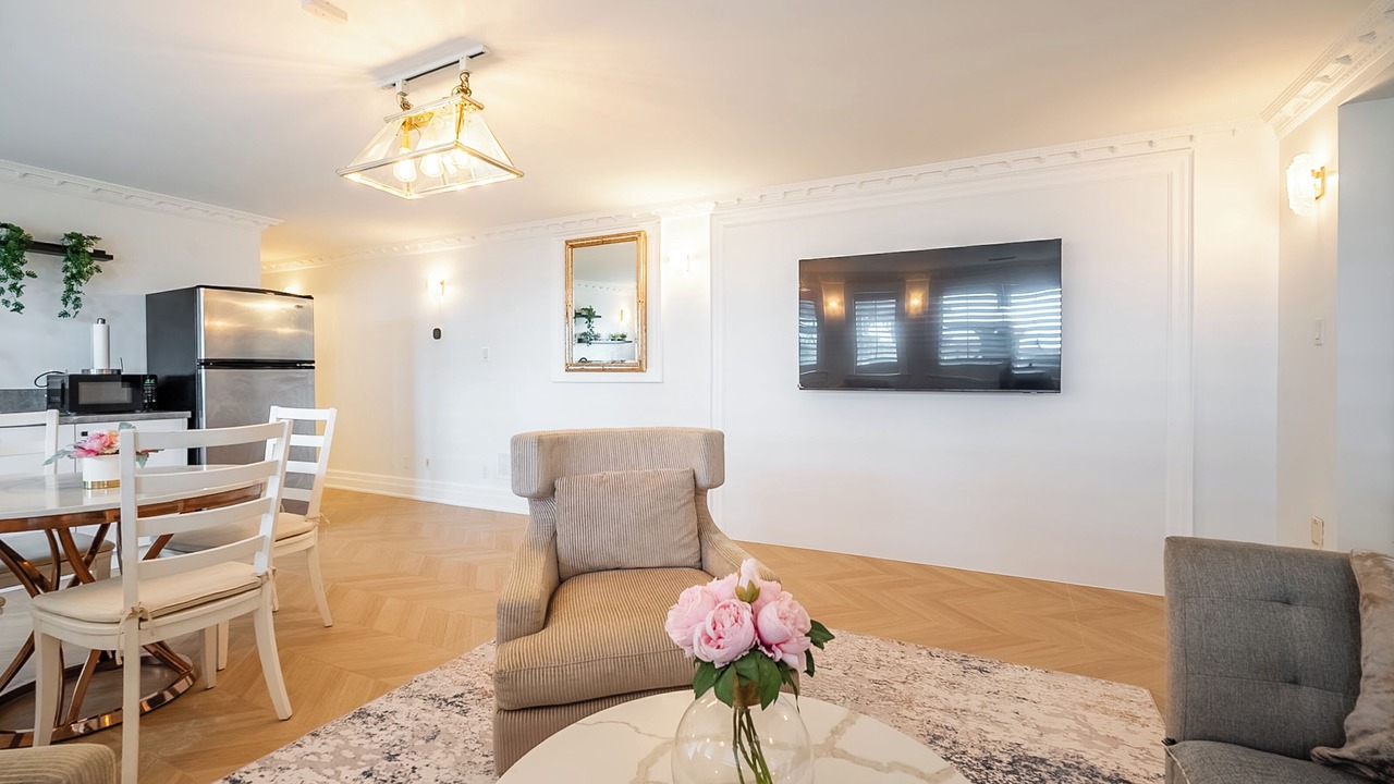 Photo of Livingroom in New Toronto