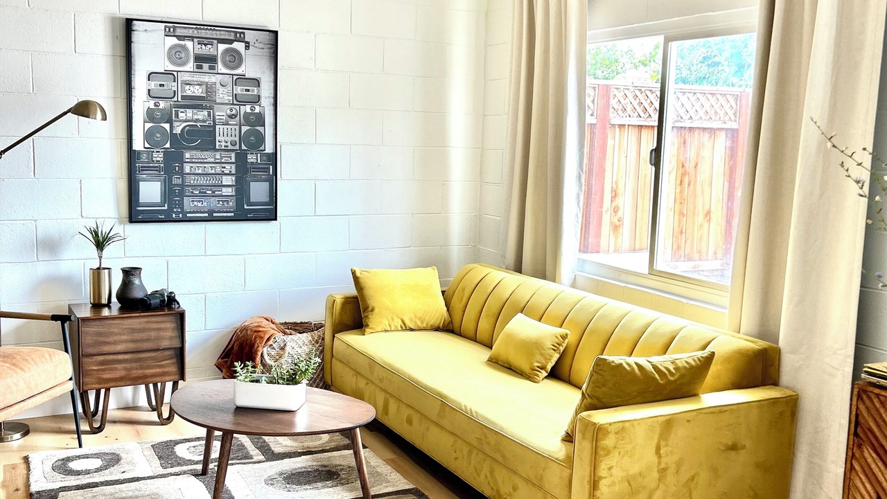 Photo of Livingroom in Montgomery Village