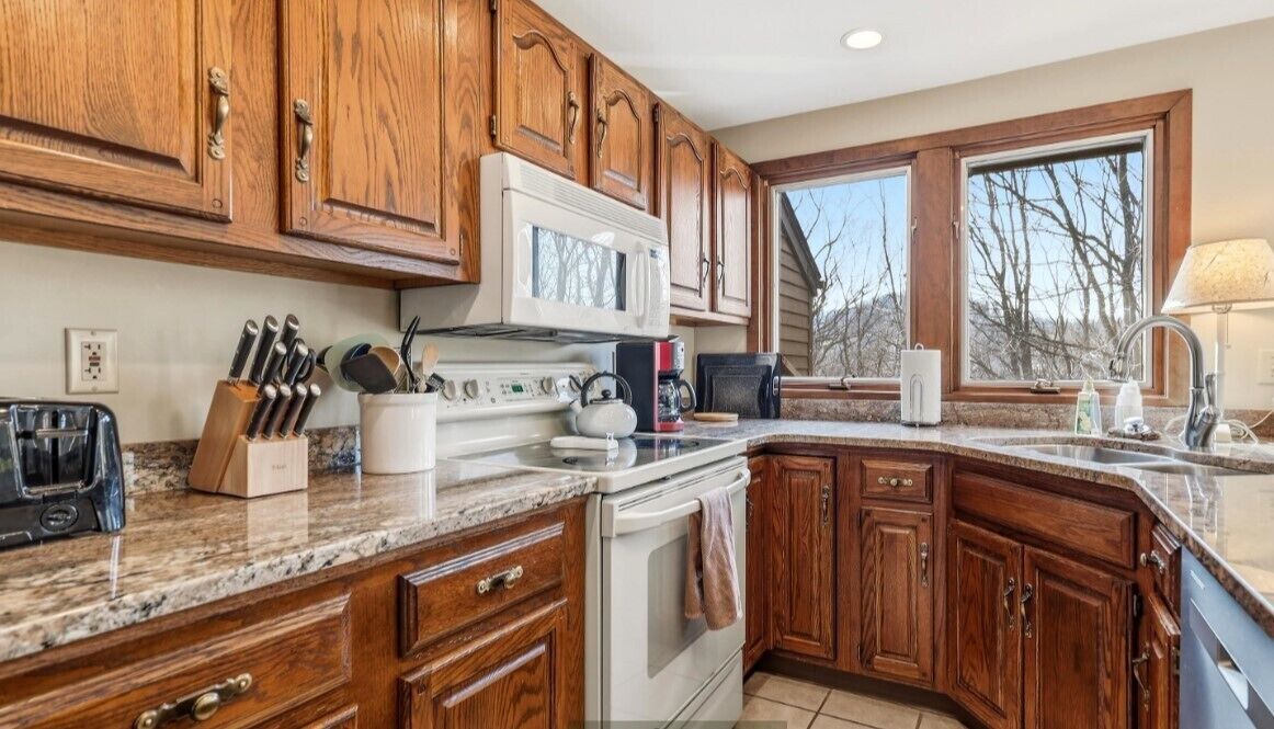 Photo of Kitchen in The Galena Territory