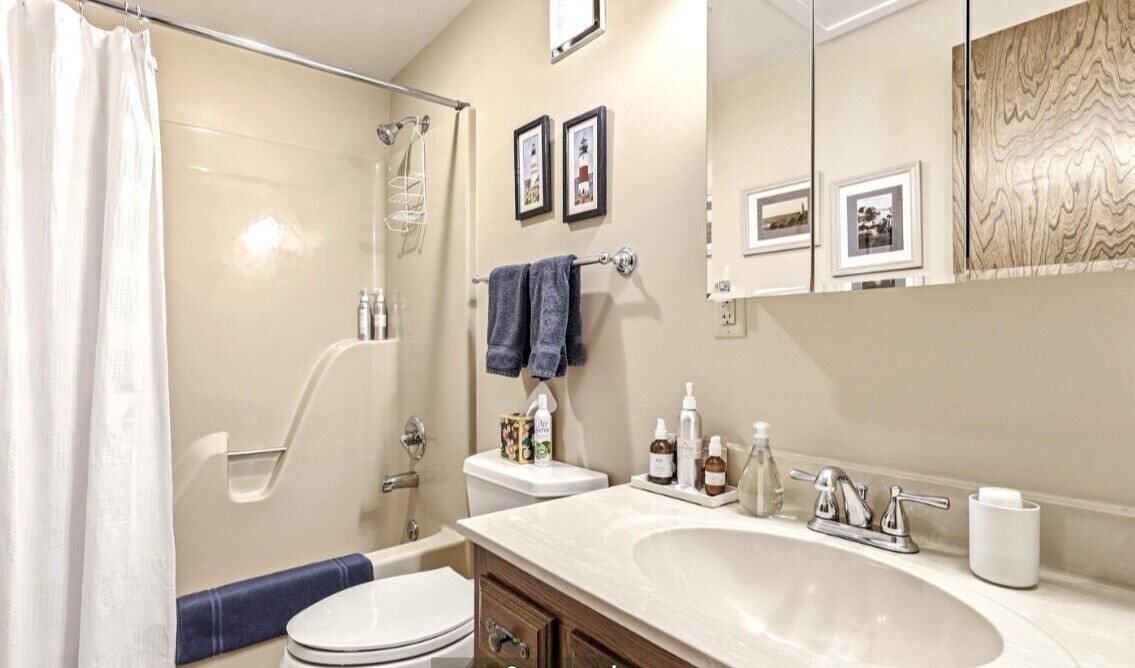 Photo of Bathroom in The Galena Territory