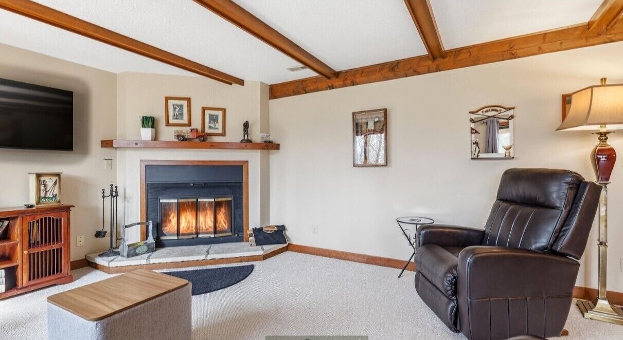 Photo of Livingroom in The Galena Territory