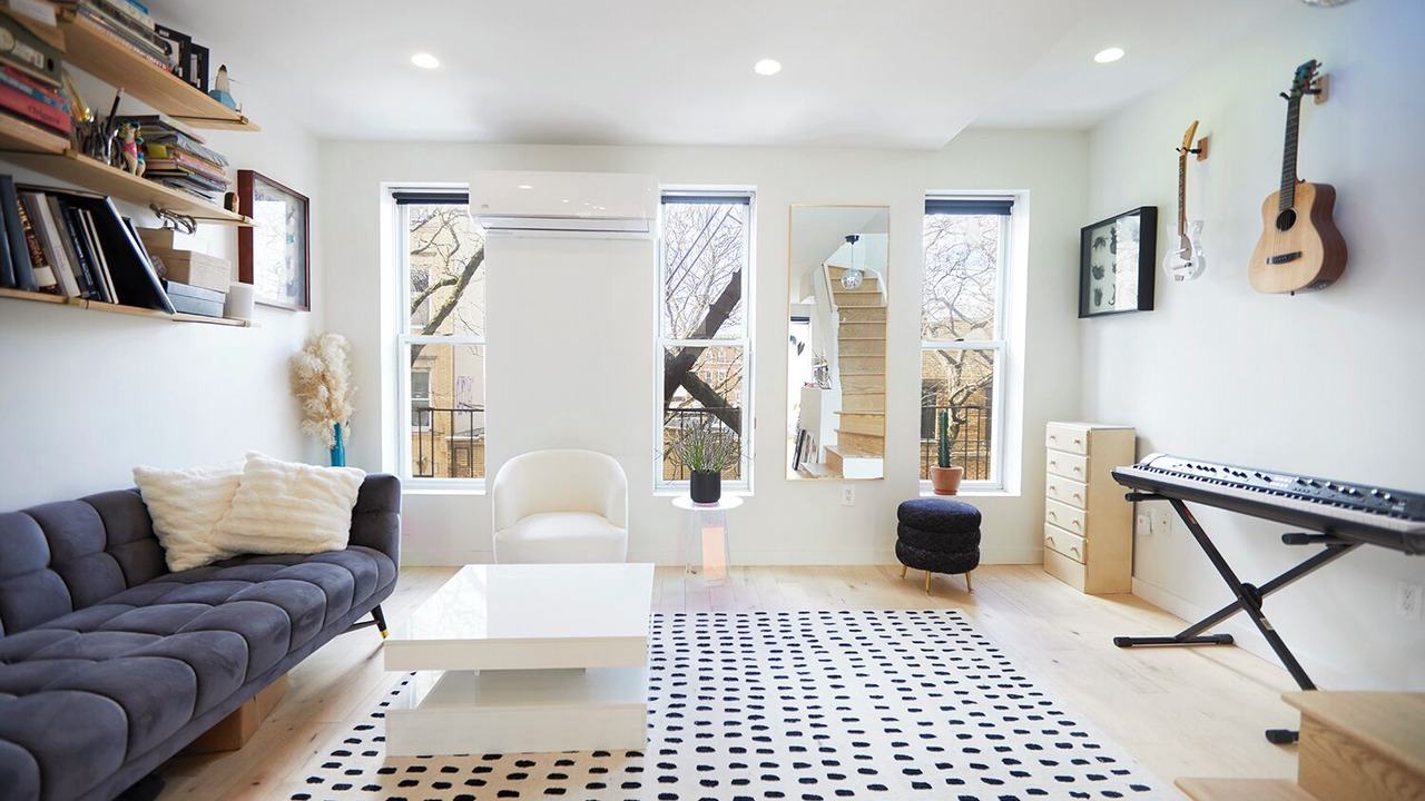 Photo of Livingroom in Greenpoint