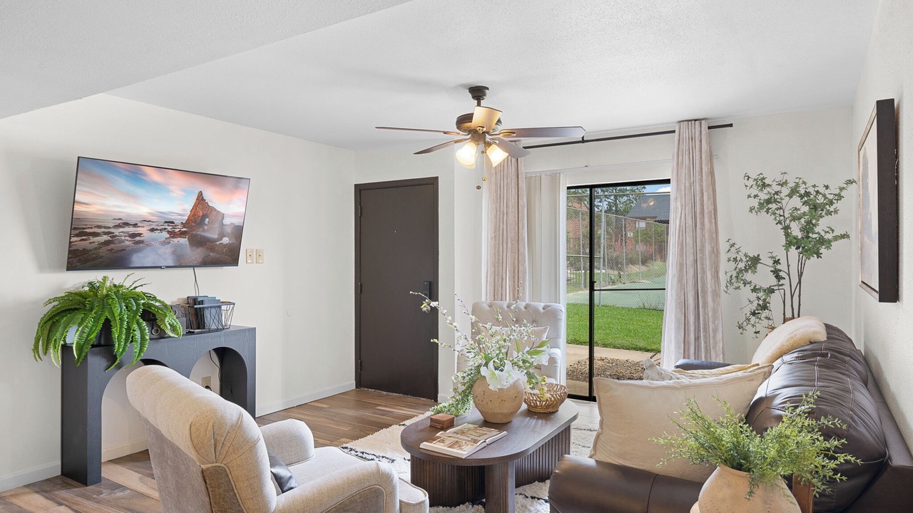 Photo of Livingroom in College Station