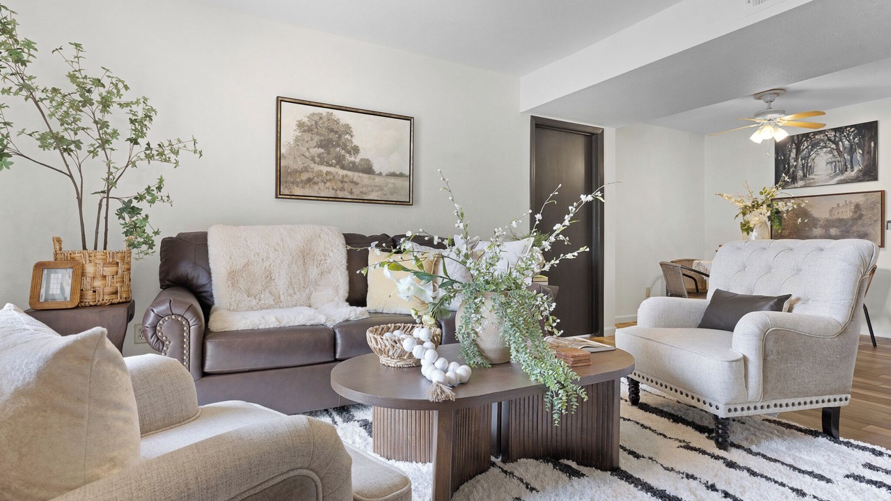Photo of Livingroom in College Station