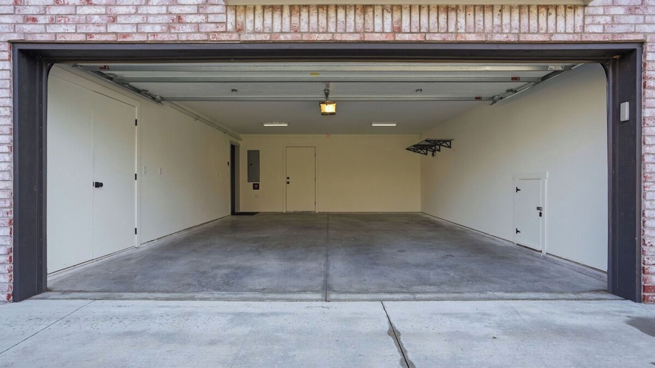 Photo of Outdoor in Cherry Street