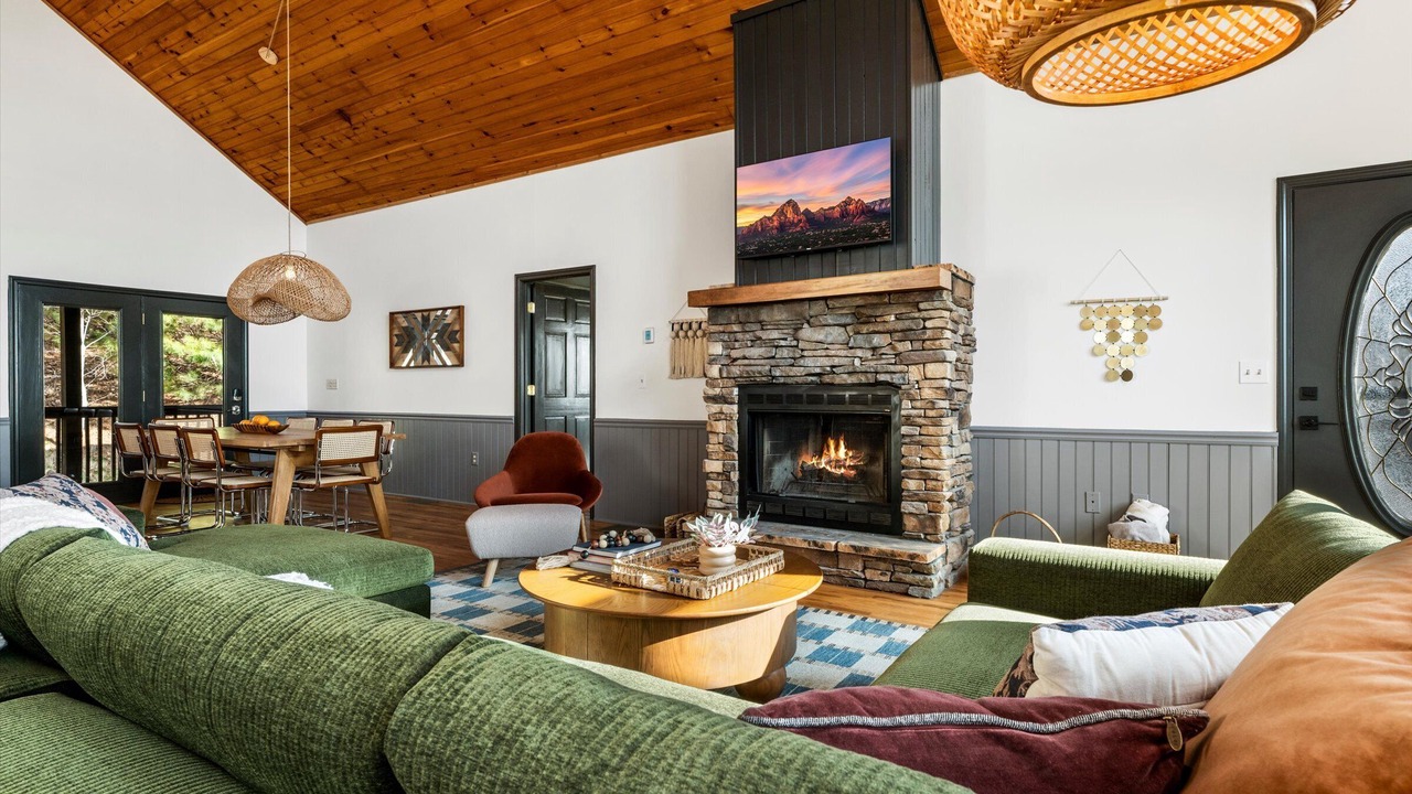 Photo of Livingroom in Waynesville