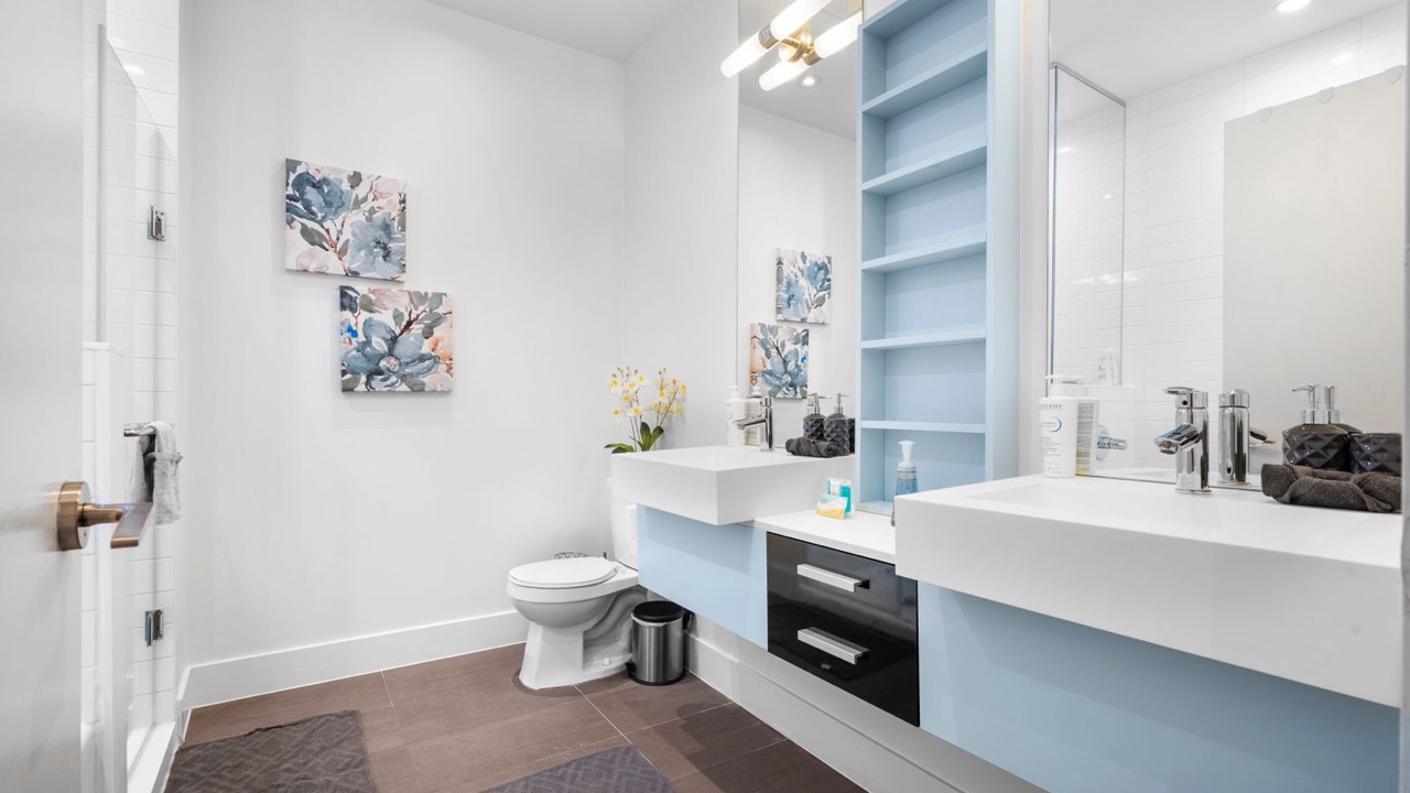 Photo of Bathroom in Bathurst Quay
