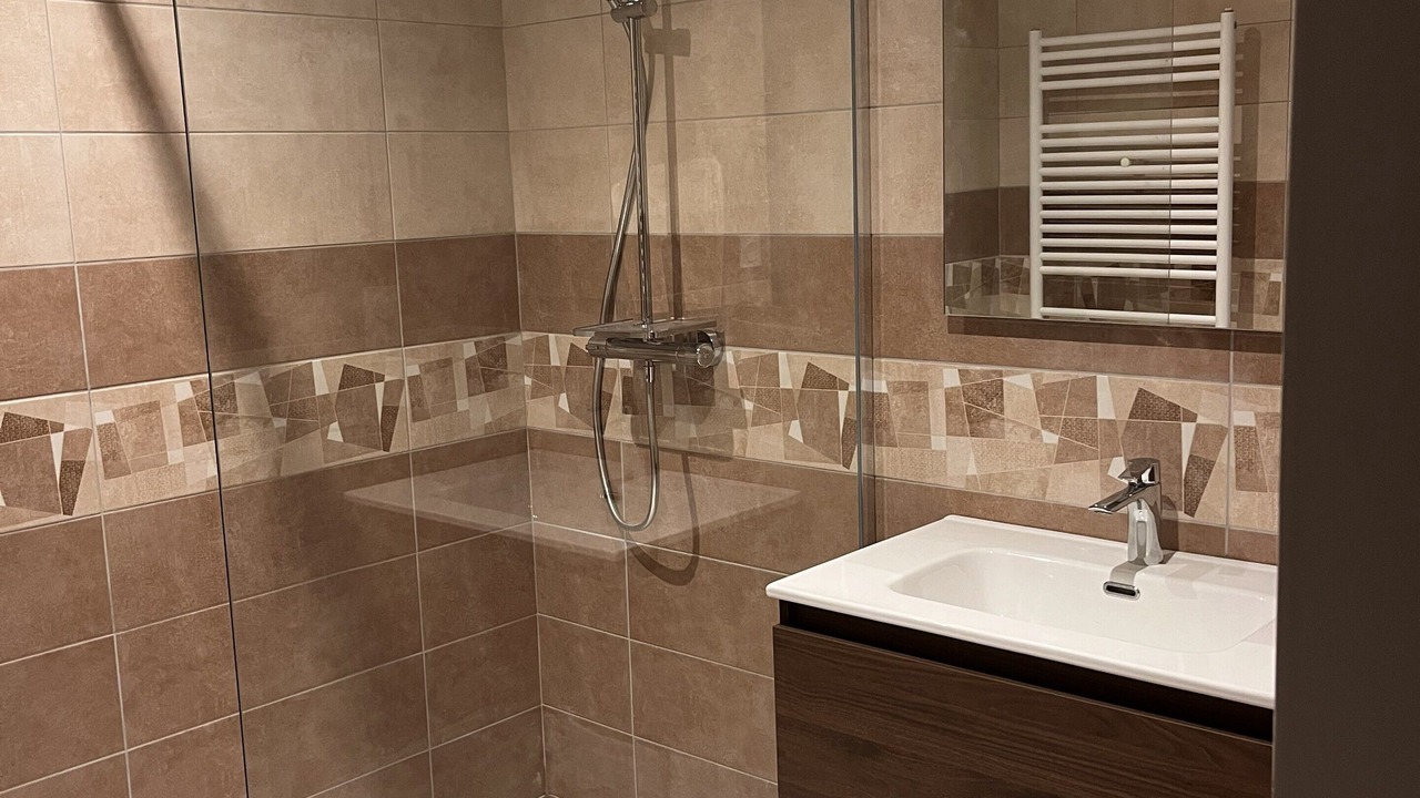 Photo of Bathroom in Tence