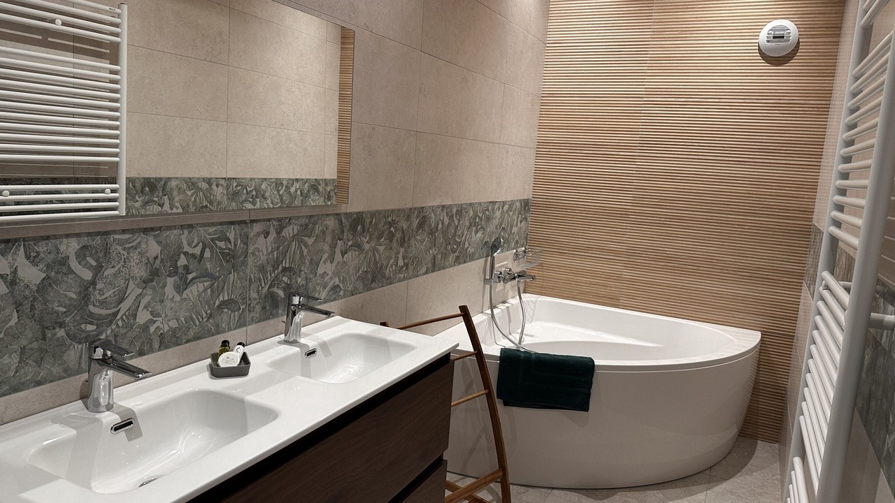 Photo of Bathroom in Tence