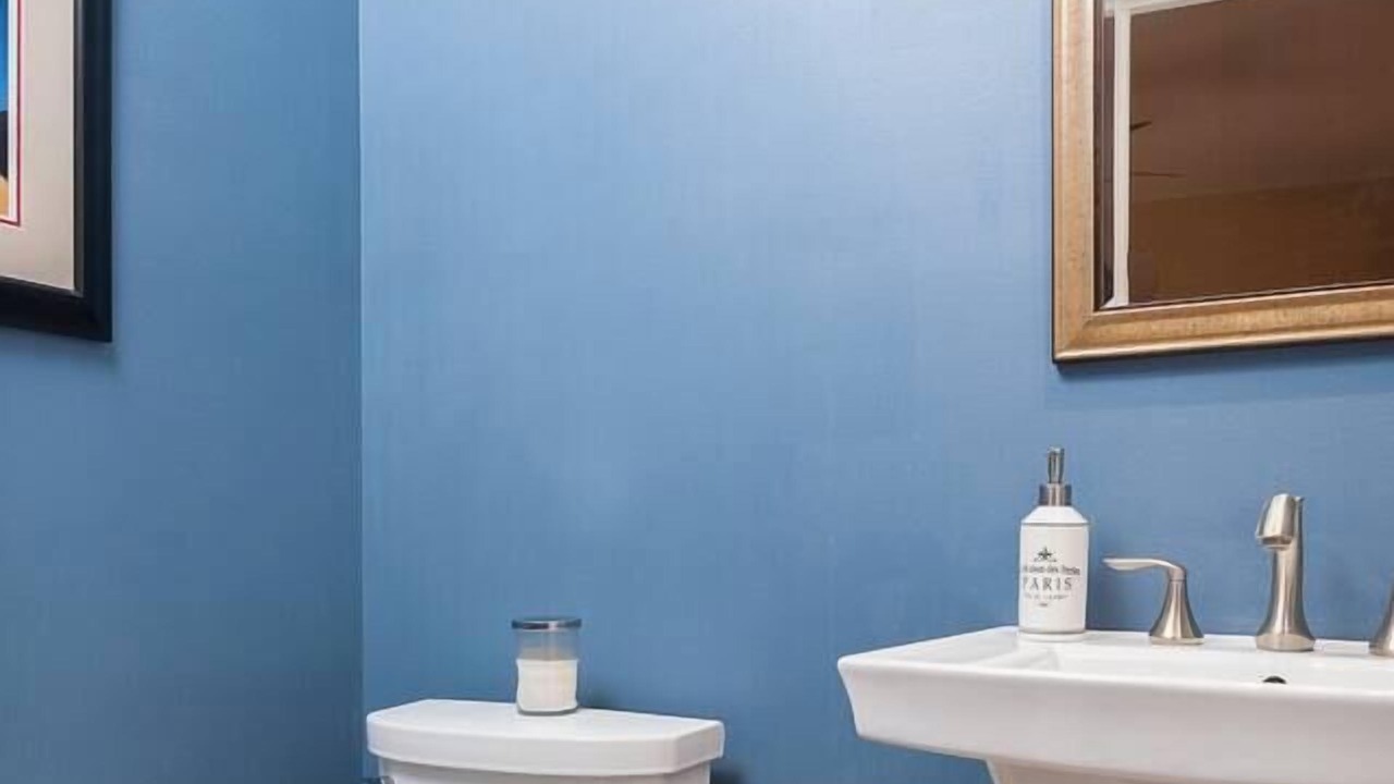 Photo of Bathroom in Tower Grove South