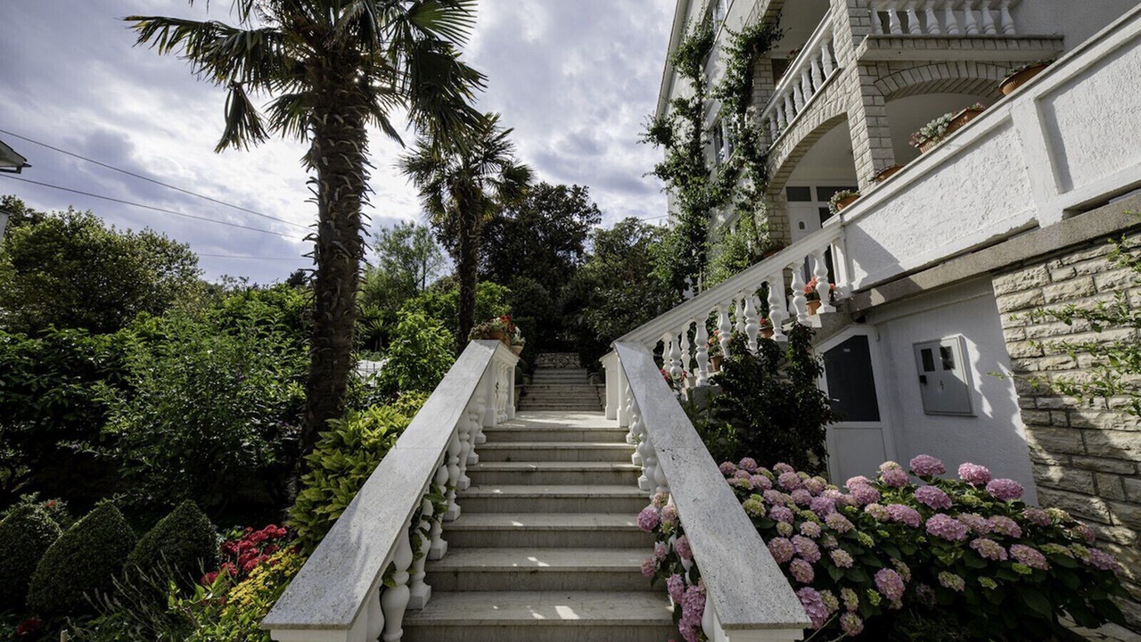 Photo of Outdoor in Suha Punta