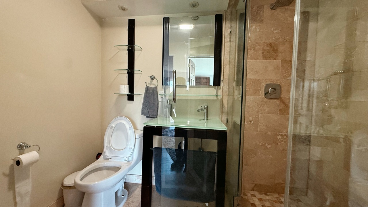 Photo of Bathroom in Hollywood Hills West