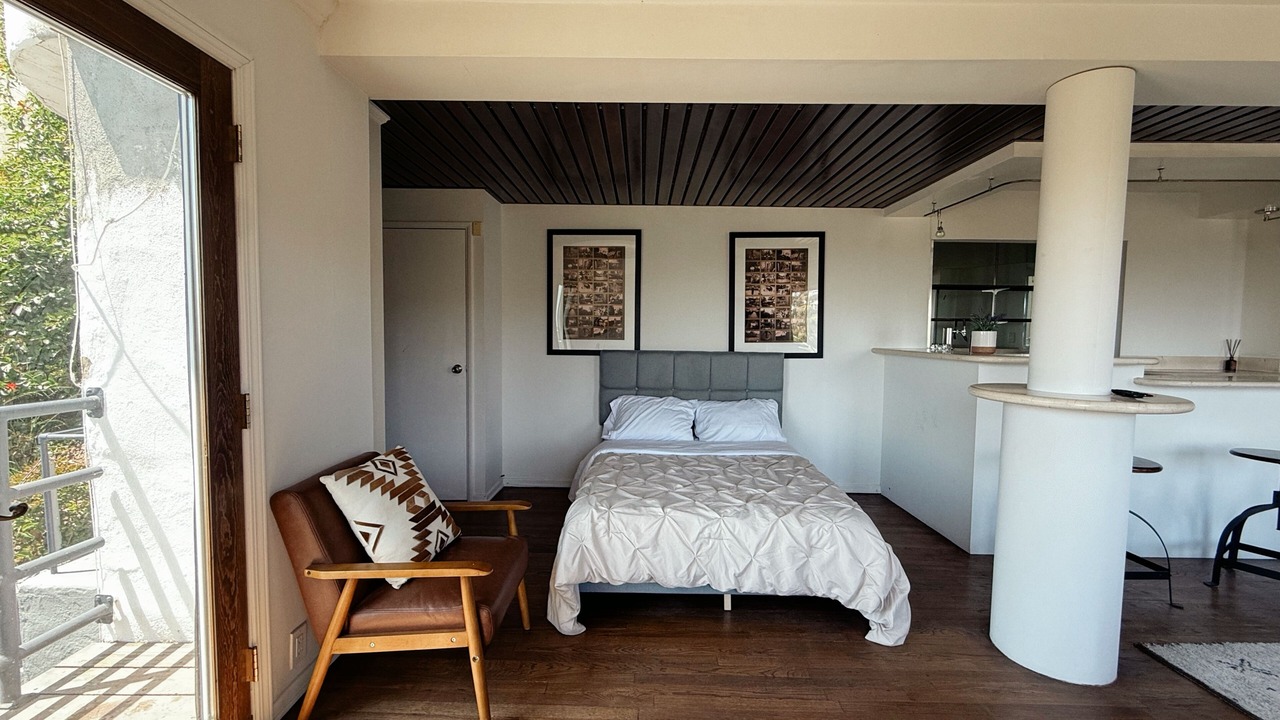 Photo of Bedroom in Hollywood Hills West