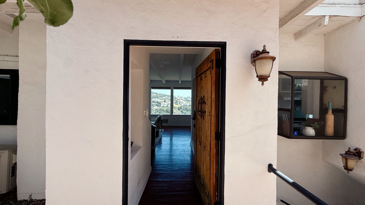 Photo of Outdoor in Hollywood Hills West