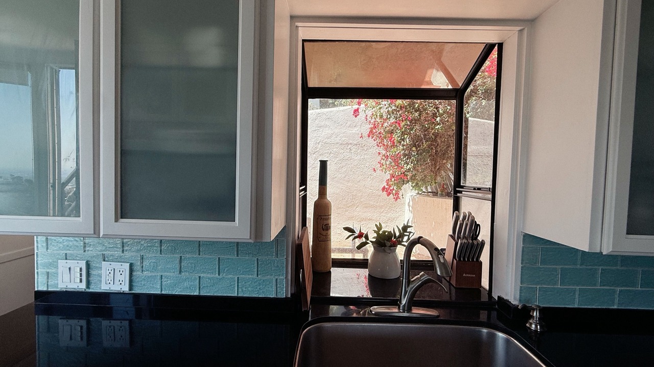 Photo of Others in Hollywood Hills West
