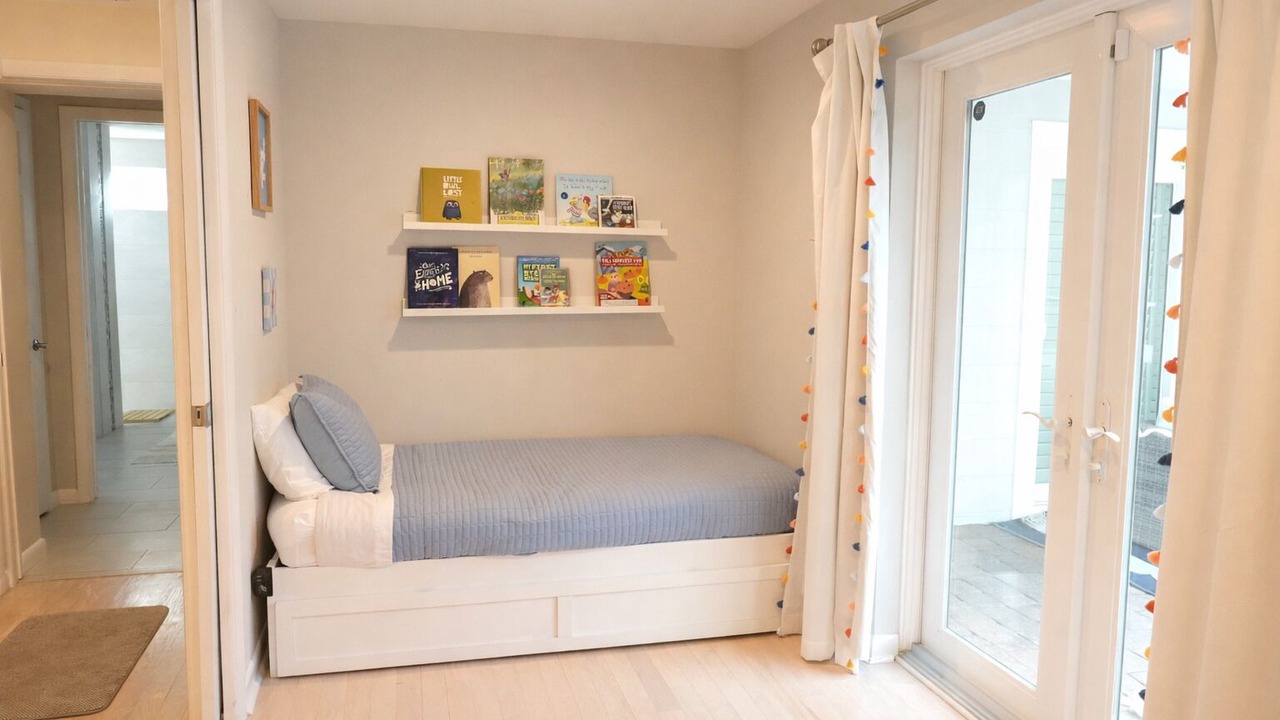 Photo of Bedroom in Arlington Park