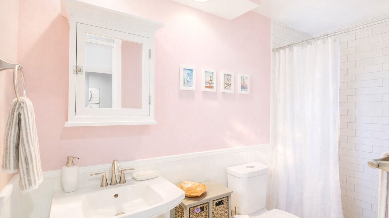 Photo of Bathroom in Arlington Park