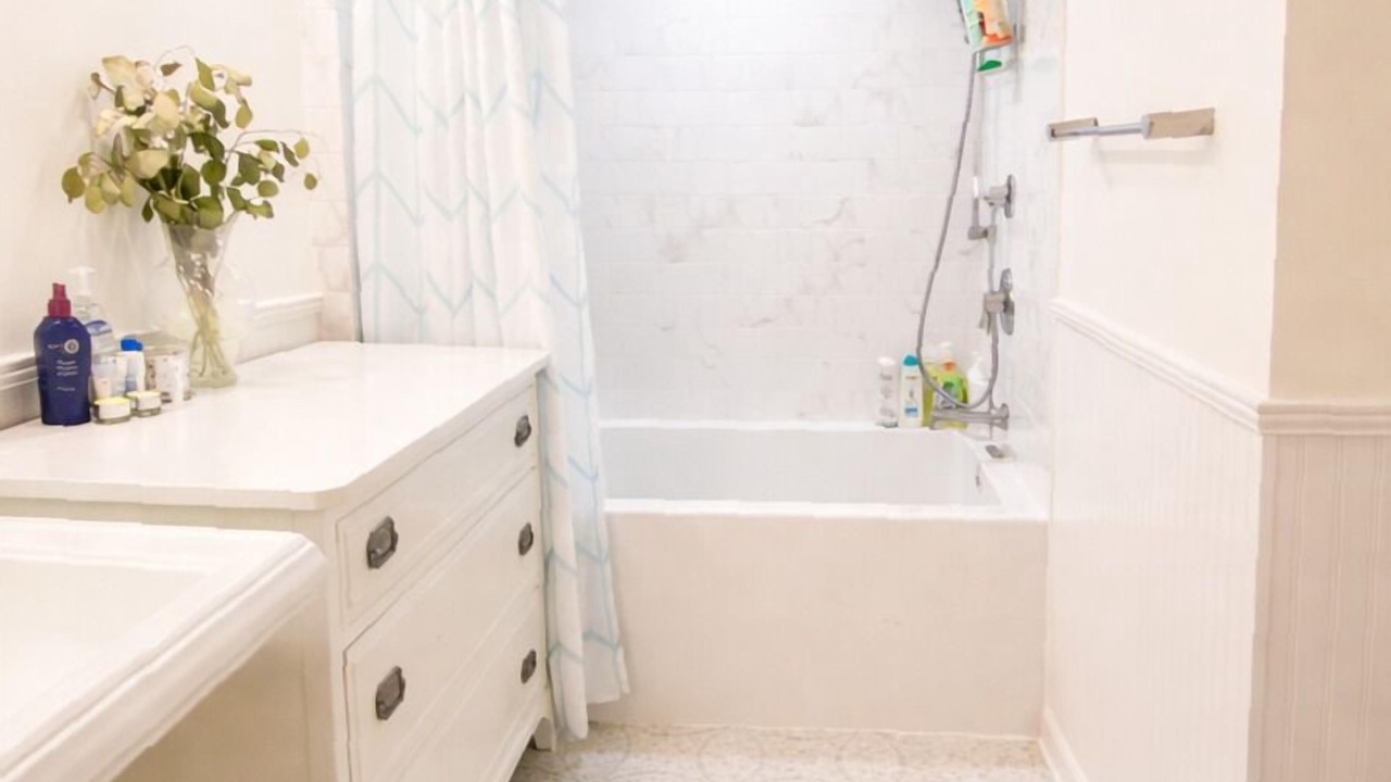 Photo of Bathroom in Arlington Park