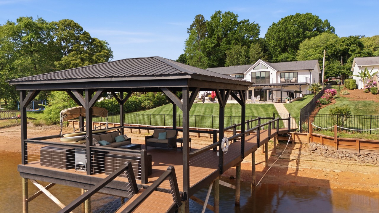 Photo of Outdoor in Huntersville