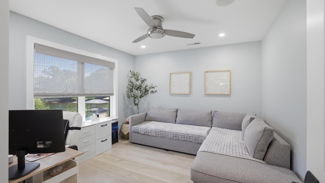 Photo of Livingroom in Huntersville