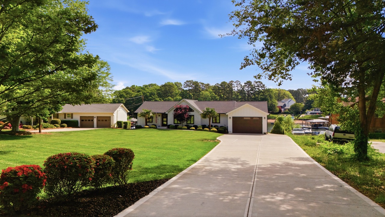 Photo of Outdoor in Huntersville