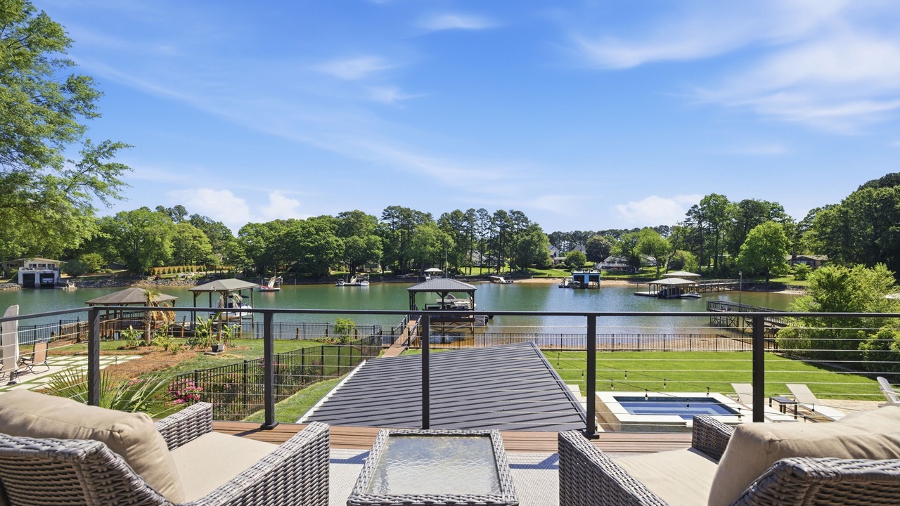 Photo of Outdoor in Huntersville