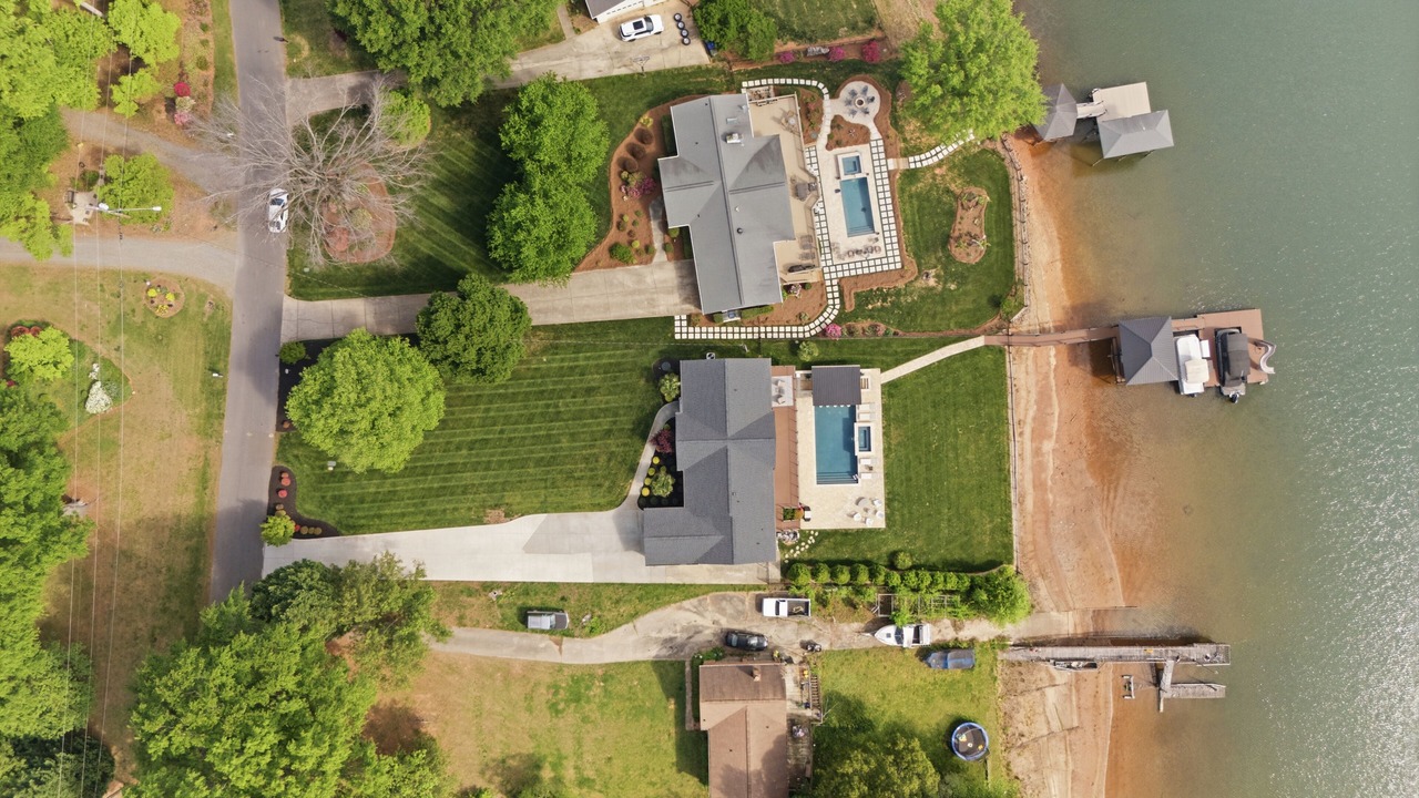 Photo of Outdoor in Huntersville
