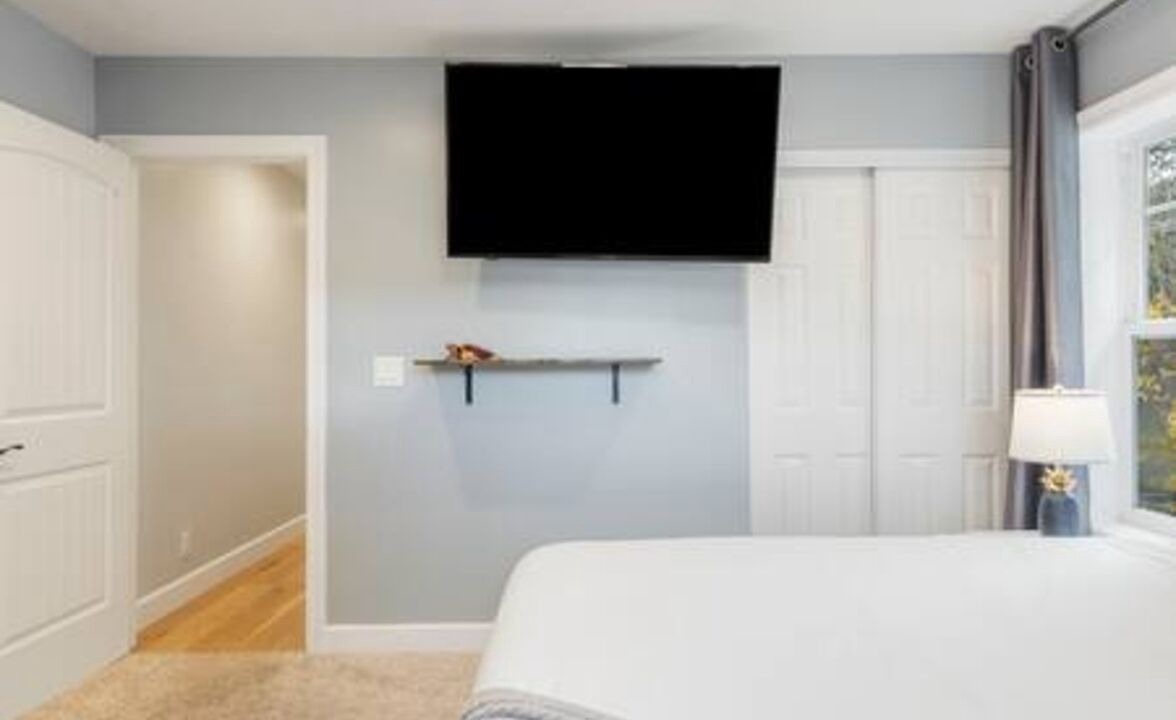 Photo of Bedroom in South of Conant
