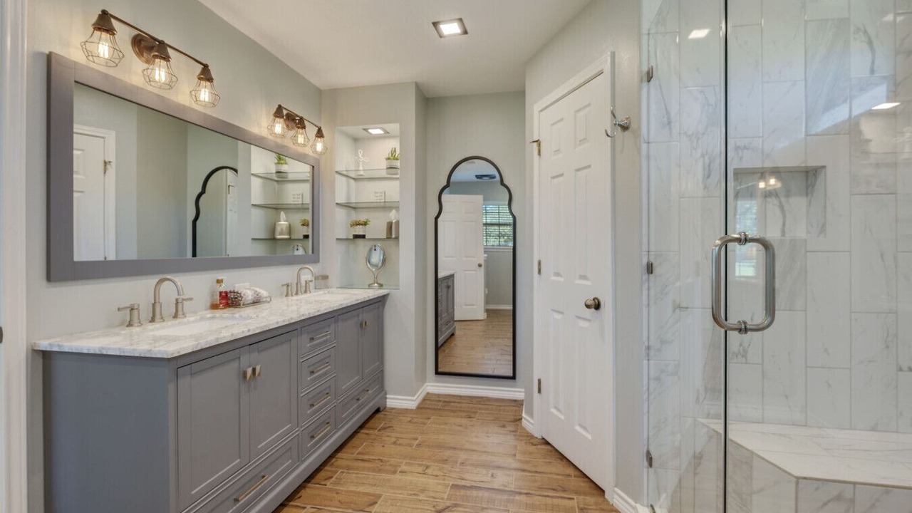 Photo of Bathroom in Forest Lakes