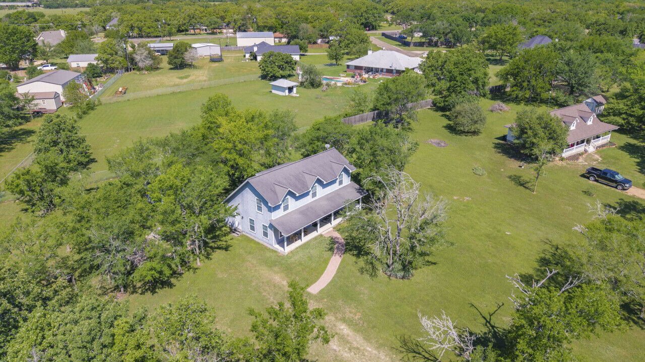 Photo of Outdoor in Forest Lakes