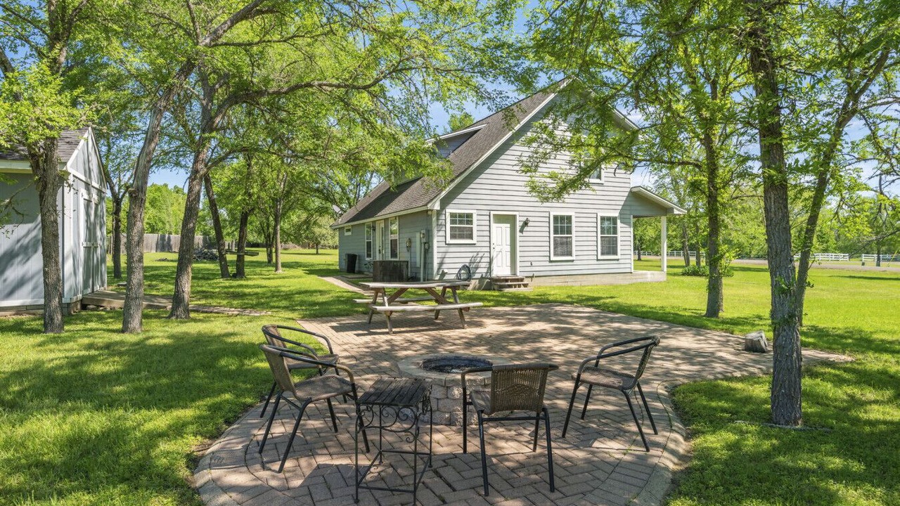 Photo of Outdoor in Forest Lakes