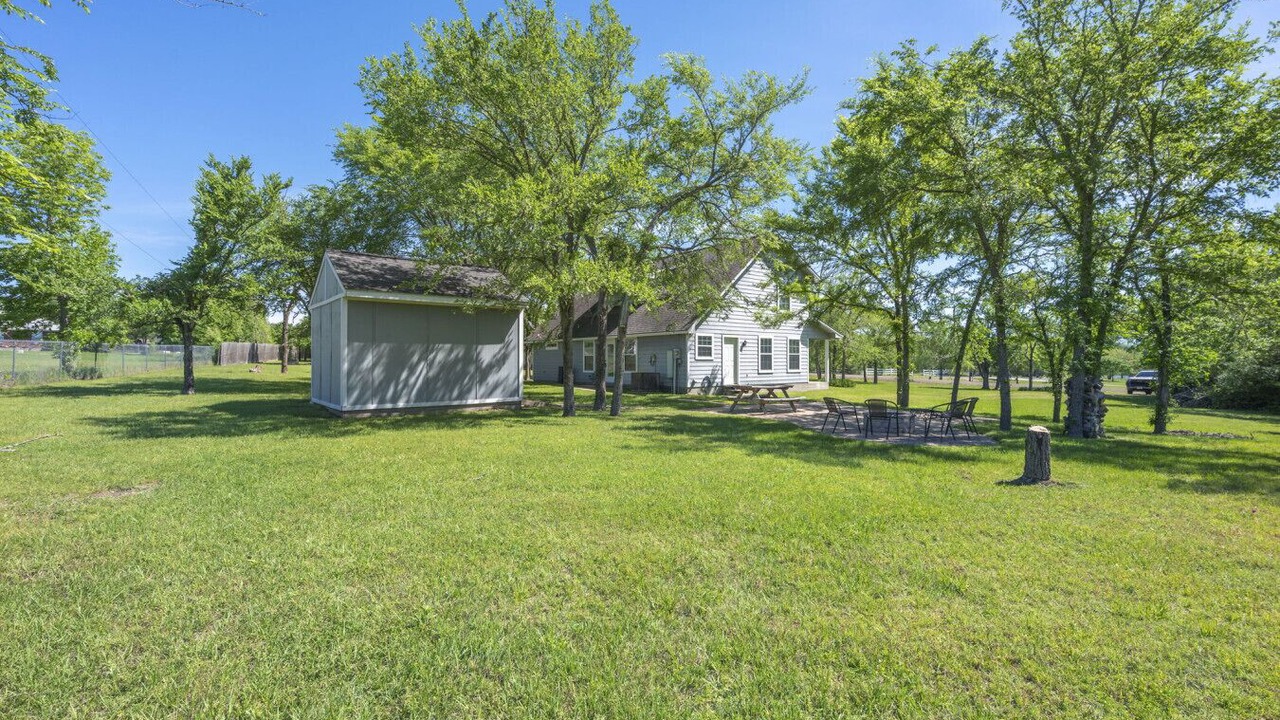 Photo of Outdoor in Forest Lakes